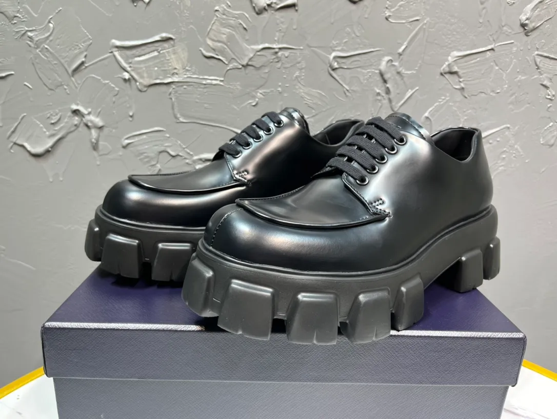 Men's shoes 💰780💰 🔥🔥🔥Upgraded version 2025 new prada Prada lace-up derby shoes l round-toe spliced ​​loafers, developed one-to-one with the original version, one-to-one private molding of the outsole, the fabric is made of imported open-edge beads, lining cowhide, foot-pad cowhide, sole height 5cm, outsole original rubber foam sole, code number 39-46